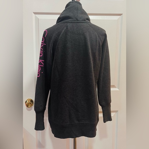 Calvin Klein Performance - Picture 5 of 11